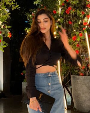 Nazish Jahangir Instagram - Tu hot ton pehlan din June da 🔥

#nazishjahangir #black #classy #noevileyesplease🧿 #life