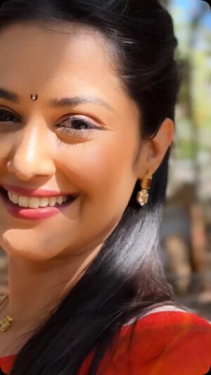 Neetha Ashok Instagram - Find the good in every day, and you’ll always have a reason to smile. ❤️

Blouse by @rishi_designs11 
Accessories by @taapra_jewels @chamundeshwaricollections