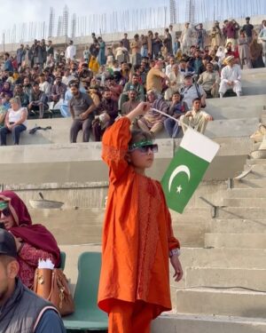 Neroli Meadows Instagram - One of the most unique and fascinating cultural experiences - the daily flag ceremony as the Wagah Border closes at the end of the day… popcorn and all!!

#wagahborder #wagahborderceremony #india #pakistan