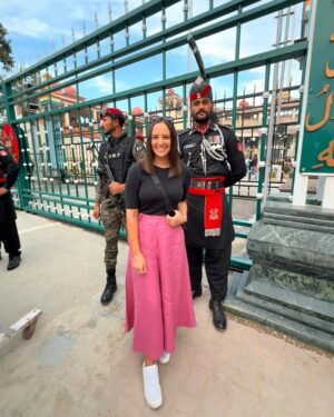 Neroli Meadows Instagram - One of the most unique and fascinating cultural experiences - the daily flag ceremony as the Wagah Border closes at the end of the day… popcorn and all!!

#wagahborder #wagahborderceremony #india #pakistan