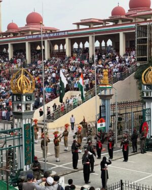 Neroli Meadows Instagram - One of the most unique and fascinating cultural experiences - the daily flag ceremony as the Wagah Border closes at the end of the day… popcorn and all!!

#wagahborder #wagahborderceremony #india #pakistan