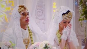 Nia Ramadhani Instagram - This one for you @ardibakrie Semua kata kata yang aku ucapkan, betul betul tulus dan jujur dari hati aku untuk kamu...

🥂cheers for many more years of us fighting and facing for whatever the world throws at us! 

We're just 2 imperfect people who refuse to give up on each other..❤️