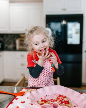 Nicole Franzel Instagram - my valentines ❤️ swipe to see Arrow writing out his valentine cards 🥹