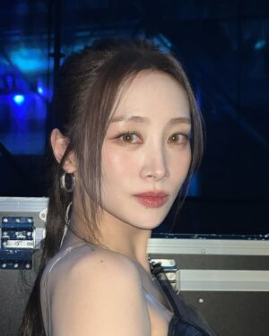Nicole Jung Instagram - #한터뮤직어워즈
