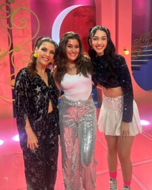Nicole Orsini Instagram - acabaram hoje as filmagens desse reality incrível apresentado pela @luluca_oficial e eu já tô animada pra mostrar tudo pra vocês! Partiu XV tá chegando com muita diversão, desafios, e surpresas! em breve no Gloob e no @globoplay 💜 Não vai perder, né? #PartiuXVnoGloob 🔥
looks @donabetta