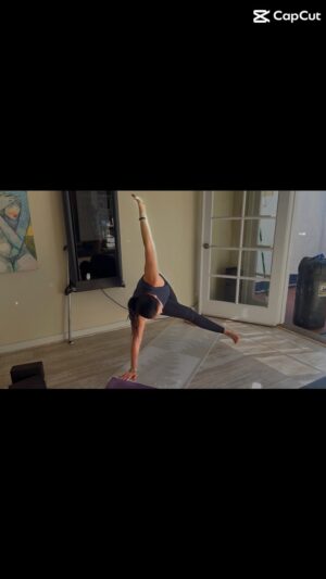 Nicole Stuart Instagram - 🌟 Monday Flow: Move Your Body, Feel Your Best! 🧘‍♀️✨

Starting the week with some yoga! 🌈✨

Practicing yoga not only feels amazing but also keeps my muscles from tightening up and promotes flexibility. 🙌💪

Every stretch and pose helps release tension, energize the body, and clear the mind. It’s the perfect way to kick off the week feeling strong and centered!

#MondayMotivation #YogaJourney #FeelGood #Flexibility #MindBodyConnection #SelfCare #YogaEveryDay #MoveYourBody