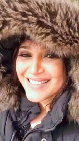 Niki Aneja Walia Instagram - Any guesses which film was shot at this location ? 

#throwbackthursday #reelitfeelit #actor #reelsinstagram #filmmaking #winter #love