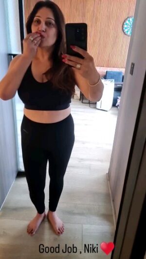 Niki Aneja Walia Instagram - I Love how i wake up each morning and give myself a big hug and thank myself for coming this far , honouring my purpose 🫰🏽

#nikianejawalia #selflove #nikiwalia #excercise #reelitfeelit #youcandoit #love #reelsinstagram #photography