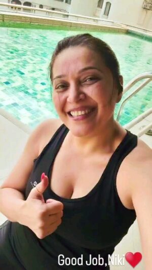 Niki Aneja Walia Instagram - You are who you believe you are.
Tell me in the comments what you truly believe you are 🫰🏽

I AM STRONG
I AM GOOD HEALTH
I AM SUCCESSFUL 
I AM GRATEFUL 

#reelitfeelit
#grateful
#nikianejawalia 
#nikiwalia 
#mumbai 
#journal