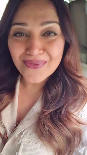 Niki Aneja Walia Instagram - It's a new dawn
It's a new day
It's a new life
For me
And I'm feeling good🫰🏽#iamenough

#blessed #nikiwalia #nikianejawalia #reelitfeelit #reelsinstagram #selflove #beauthentic #enough