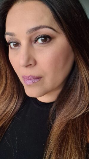 Niki Aneja Walia Instagram - 𝐷𝑜𝑛'𝑡 𝑤𝑜𝑟𝑟𝑦 𝑎𝑏𝑜𝑢𝑡
𝑡ℎ𝑒 𝑓𝑎𝑚𝑖𝑙𝑦 𝑡ℎ𝑎𝑡 𝑖𝑔𝑛𝑜𝑟𝑒𝑠
𝑦𝑜𝑢 𝑎𝑛𝑑 𝑎𝑐𝑡𝑠 𝑙𝑖𝑘𝑒
𝑦𝑜𝑢 𝑑𝑜𝑛'𝑡 𝑚𝑎𝑡𝑡𝑒𝑟
𝐿𝑜𝑣𝑒 𝑡ℎ𝑒 𝑜𝑛𝑒𝑠 𝑤ℎ𝑜 𝑎𝑟𝑒
𝑎𝑙𝑤𝑎𝑦𝑠 𝑡ℎ𝑒𝑟𝑒 𝑓𝑜𝑟 𝑦𝑜𝑢, 𝑛𝑜 𝑚𝑎𝑡𝑡𝑒𝑟 𝑤ℎ𝑎𝑡♥️
You are allowed to terminate your relationship with toxic family members. You are allowed to walk away from people who hurt you. You are allowed to be angry and selfish and unforgiving and you don't owe anyone an explanation for taking care of you ♥️

#nikianejawalia #nikiwalia #grateful #iykyk #choices #relationships #friends #selflove #reelsinstagram #reelitfeelit