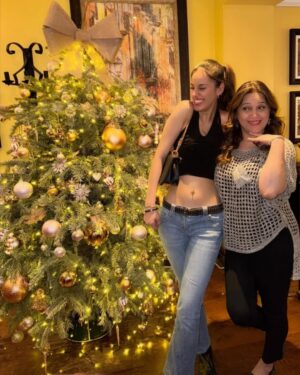 Niki Aneja Walia Instagram - First my mother, forever my friend 💝💝

#nikiwalia #sabrinawalia #smile #model #motherdaughter #love #beautiful #christmas #dinner #family #fyp #gettogether #girls #instagood #instagram #ootd #party #saturday #nightout