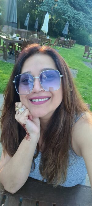 Niki Aneja Walia Instagram - I cannot express how much I love you all #instafam.🩷🩵❤️💛💚♥️

 Whenever I share an inappropriate comment made on a post ,to my story , I do it on purpose to call out that follower ; NOT because it makes any difference to me , personally. But all you guys, always dm me, to make me feel better about it and it makes my heart melt with love and gratitude. 🙏🏽🙏🏽THANK YOU 🤗

P.S.  I am very happy the way I am & super excited about growing older , as it gives me a longer time to enjoy my life with my family , friends & all of you ❤️ #agingisablessing 

#bodypositive #nikianejawalia #nikiwalia #grateful #love #light #peace