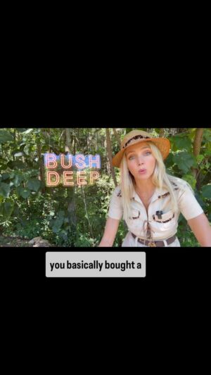 Nikki Osborne Instagram - She’s nailed it again. #dogsofinstagram #reels #fyp #viral #funny #bushbarbie #comedian #straya #greatdane #chihuahua #beagle #westie #westhighlandterrier #bichonfrise #corgi
