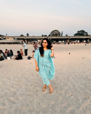 Nimmy Arun Gopan Instagram - Beach girl forever! ♾️ 🌅

A calm and fulfilling weekend well spent ✨

@arungopanlive @babyaaryan_ @nivi_tha.kalyani ❤️