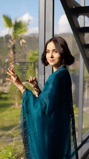 Nimra Khan Instagram - Eid Mubarak 🎁
Location @kazani_resort 
Dress by @annus.abrar @annusabrar 
Shots by @ayaztariqphotography