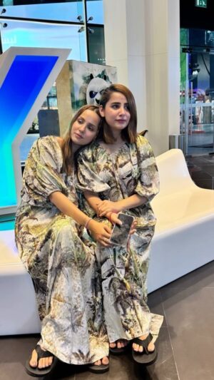 Nimra Khan Instagram - Rotai hum bhi agar Teri ankho main ansu atai hain @saniyashamshadofficial