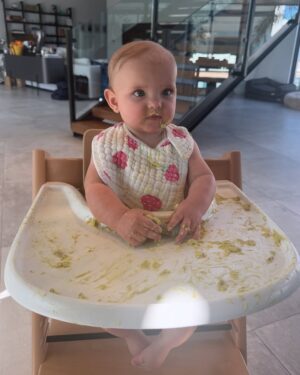 Nina Agdal Instagram - I love birthdays. I love half birthdays. Today is both of those. Happy half birthday, Esmé 💝