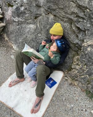 Nina Caprez Instagram - So this was our first happy family Sunday at the cliff. What a gift!
Grand mother @caprezannemarie joined to make this happening, so everyone from age 2 until 70 climbed together !

Beginning of Mai, we will welcome Alex, our new “boy au paire” to share more days at the cliff with us.
It’s really fun to touch rocks again but those days are mostly about socializing and snacking. Our favourite food at the cliff is clearly @gebana.official dried mangos.
Check out my story to order a big pack of you’re also into healthy snacking.

#loveclimbing
