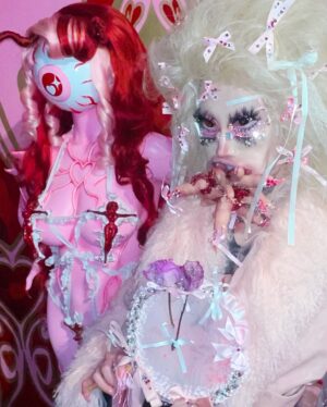Niohuru X Instagram - BL00MED for @creepy.gals last night at @superchiefgalleryla 🎀🩸🦇