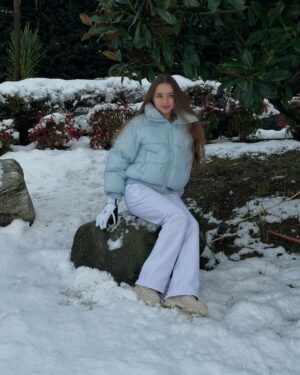 Nisa Sofiya Aksongur Instagram - 🤍❄️🤍 

#nisasofiya #winter #snow #february