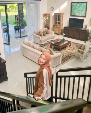 Nissa Sabyan Instagram - fix ini mah bakal balik lagi ke @thebalihousepuncak 😍🫶✨