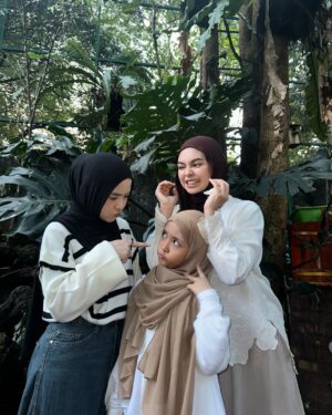 Nissa Sabyan Instagram - gemeshnaa🍬✨