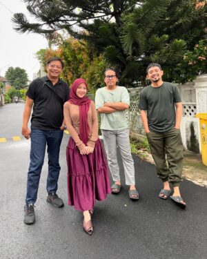 Nissa Sabyan Instagram - Kedatangan Boss nya @milanamusiknusantara