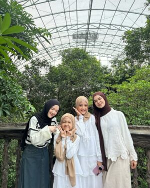 Nissa Sabyan Instagram - gemeshnaa🍬✨