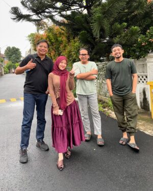Nissa Sabyan Instagram - Kedatangan Boss nya @milanamusiknusantara