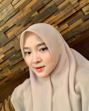 Nissa Sabyan Instagram - Gimana udah trending berapa gesss?