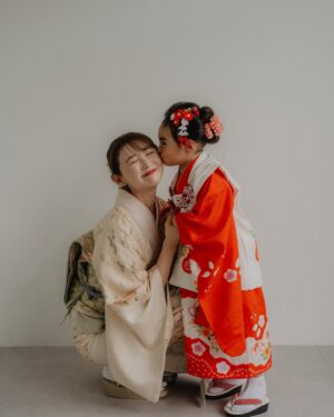 Nonoka Ono Instagram - ✤❁
MYTHEL Anniversary - 七五三 -

この度新たにMYTHEL ANNIVERSARYのinstagramアカウントを開設いたしました
@mythel_anniversary 

ウェディングだけでなく、皆様の人生における大切な節目に寄り添っていきたいと考えております
マタニティフォトやバースデーフォト、七五三や成人の記念撮影など、幅広い撮影を承りますので、
皆様の大切な瞬間のお手伝いをさせてください

撮影のご依頼・ご相談等は
MYTHEL公式LINEよりお気軽にお問い合わせください

h/m
@kumiko_makeup_hi 

Special thanks 
@ononono_ka

#mythel
#anniversary
#七五三
#七五三撮影
#MYTHEL_anniversary