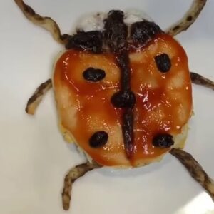 Norkys Batista Instagram - Y como para las madres nuestros hijos nunca crecen🤣🤪

Hoy amanecí recordándole a mi hijo su infancia de desayunos alegres, divertidos, coloridos y deliciosos👌🏼 le hice una arepa de carita Feliz😀 y otra de ❤️ ( Fotos 2 y 3 calientitas de hoy Domingo 9 de Marzo🤪) jajajaja y aunque ya tiene 19 sigue poniendo cara de felicidad😍

Lastima que no encontré más fotos en mi Galería😫

PD: Sabías que haciéndole arepas de figuras a mi piojo @sebastianluttinger fue que lo pude enseñar a hablar inglés porque era mi única forma de que el recordara la palabra que le tocaba en sus clases de #spelling ?