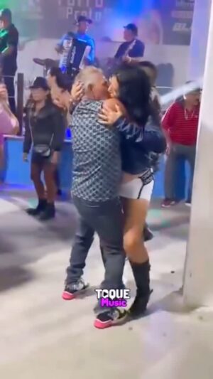 Norkys Batista Instagram - Asiii terminó nuestra noche de anoche🤣

Cuantos puntos nos dan?🤣