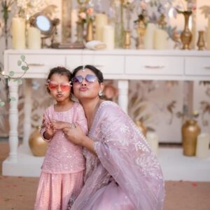 Nusrat Imroz Tisha Instagram - Home is where my baby is💖

PC: @ata.m.adnan 

#tisha #nusratimrosetisha #imrose #ilhamnusratfarooki