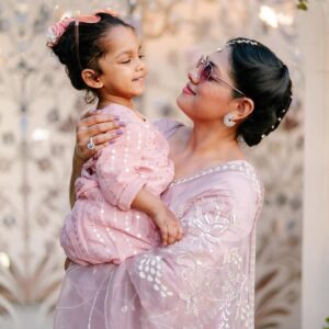 Nusrat Imroz Tisha Instagram - Home is where my baby is💖

PC: @ata.m.adnan 

#tisha #nusratimrosetisha #imrose #ilhamnusratfarooki