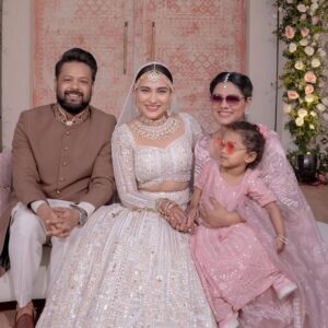 Nusrat Imroz Tisha Instagram - Moments to cherish forever! 
Congratulations @priyo_adnan_bhai @mehazabien 
PC: @ata.m.adnan 

#tisha #nusratimrosetisha #imrose @farooki_mostofa #weddingceremony #ilhamnusratfarooki