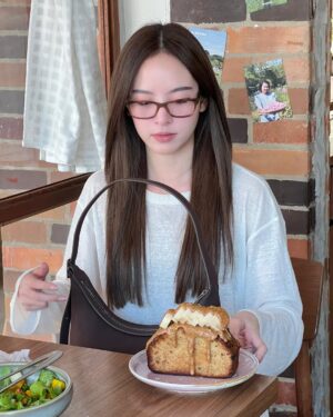 Nuttanicha Dungwattanawanich Instagram - Take time out 🍵 

@labella_bkk #GigibyLabella