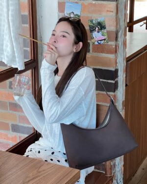Nuttanicha Dungwattanawanich Instagram - Take time out 🍵 

@labella_bkk #GigibyLabella