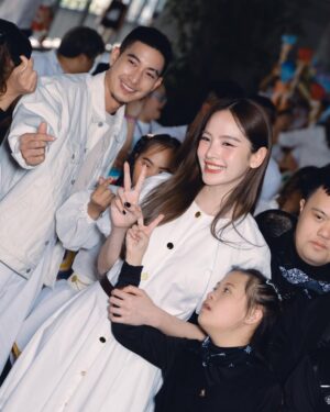 Nuttanicha Dungwattanawanich Instagram - เป็นงานที่ได้พลังบวกเยอะมากกกๆๆๆ ดีใจที่เห็นน้องๆและผู้ปกครองมีความสุข มาช่วยกันให้โอกาสกับพวกเขา ที่เท่าเทียมกับทุกคน สนับสนุนเขากันเยอะๆน้า 🫶🏻💕

#ExtraChromosome 
#แค่หนึ่งโครโมโซมที่เกินมานอกนั้นไม่แตกต่าง
#Justlikeyou