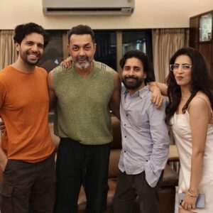 Parinita Seth Instagram - cheers to the success of this amazing show #aashram 3.  and Cheers the the best team who made this happen.  @madhvibhatt @jhadisha  and again cheers to the entire cast. love each one of you all.  @iambobbydeol @iamroysanyal @aaditipohankar @sachinshroff1 @sassysaurav @chandan.kowli @rajeevsiddhartha @tridhac @preetithemountaingirl @anurittakjha  #aashram3 #success #viral  #loveyourself #grateful 🙏🏻