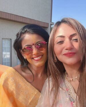 Pariva Pranati Instagram - Bhaiyon ki shaadi… twin wedding… first look… the sheer fun and joy of meeting up with the entire family… what an experience… beautiful location… and the magic of love ❤️

Special thanks to @foramthakur for designing the looks 😘😘

#wedding #indianwedding #fun #joy #blessed #family #together #love #life #travel #rajasthan #happy #saree #indianwear #makeup #ready #dressedup #celebration 

@my.yoga.mat @tarusinha @kirti.prasad @sushma.sinha.792