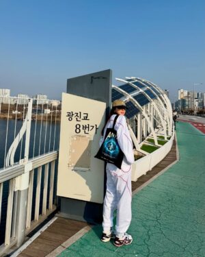 Park Han-byul Instagram - 왔다😘