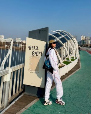 Park Han-byul Instagram - 왔다😘