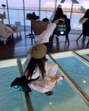 Park Han-byul Instagram - 왔다😘