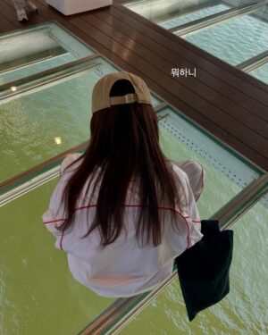 Park Han-byul Instagram - 왔다😘