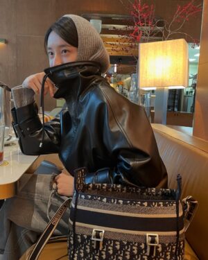Park Ji-hyun Instagram - 
