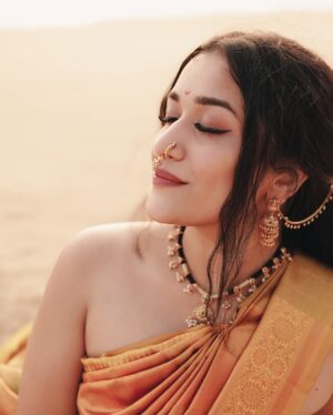 Parvathy R Krishna Instagram - பெண் 
📽️ : @reshma_photography 
MUAH : @sivas_makeover_ 
Accessories : @aswa_plaza_