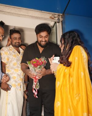 Parvathy R Krishna Instagram - We’re thrilled to announce that Parsha Western Wear is now open at Sasthamangalam junction! 🎉 A huge thank you to @dhyansreenivasan chetta for gracing our inauguration! ❤️ To celebrate, we’re offering 10% discount on every piece! Plus, be the first to explore our brand-new collections launched today! Visit us now and explore our new collections❤️