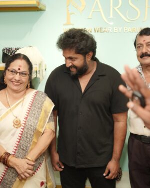 Parvathy R Krishna Instagram - We’re thrilled to announce that Parsha Western Wear is now open at Sasthamangalam junction! 🎉 A huge thank you to @dhyansreenivasan chetta for gracing our inauguration! ❤️ To celebrate, we’re offering 10% discount on every piece! Plus, be the first to explore our brand-new collections launched today! Visit us now and explore our new collections❤️